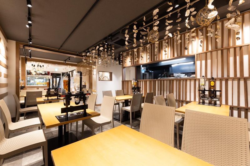 牡蠣とレモン　豊橋駅前店のアルバイト・バイト求人情報-02