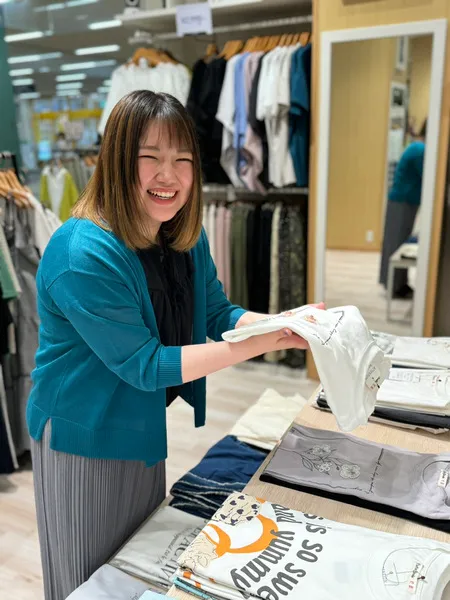 SHOO・LA・RUE イオン久御山店〈株式会社CROSSi〉のアルバイト・バイト求人情報