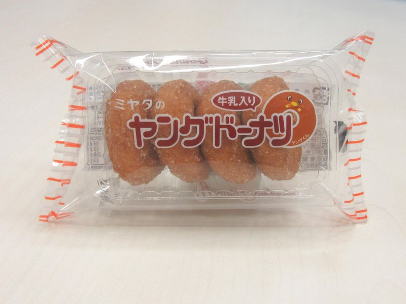 ヤングドーナツなどの食品製造スタッフ