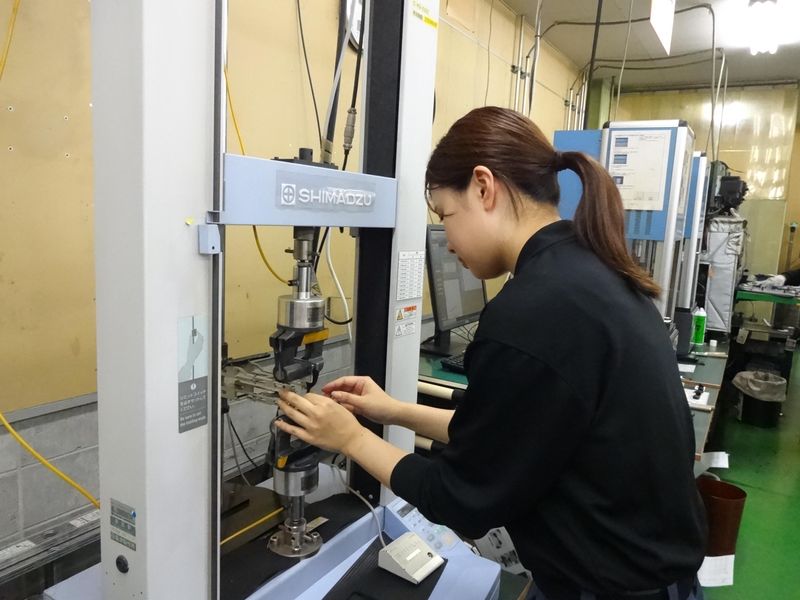 株式会社　東知