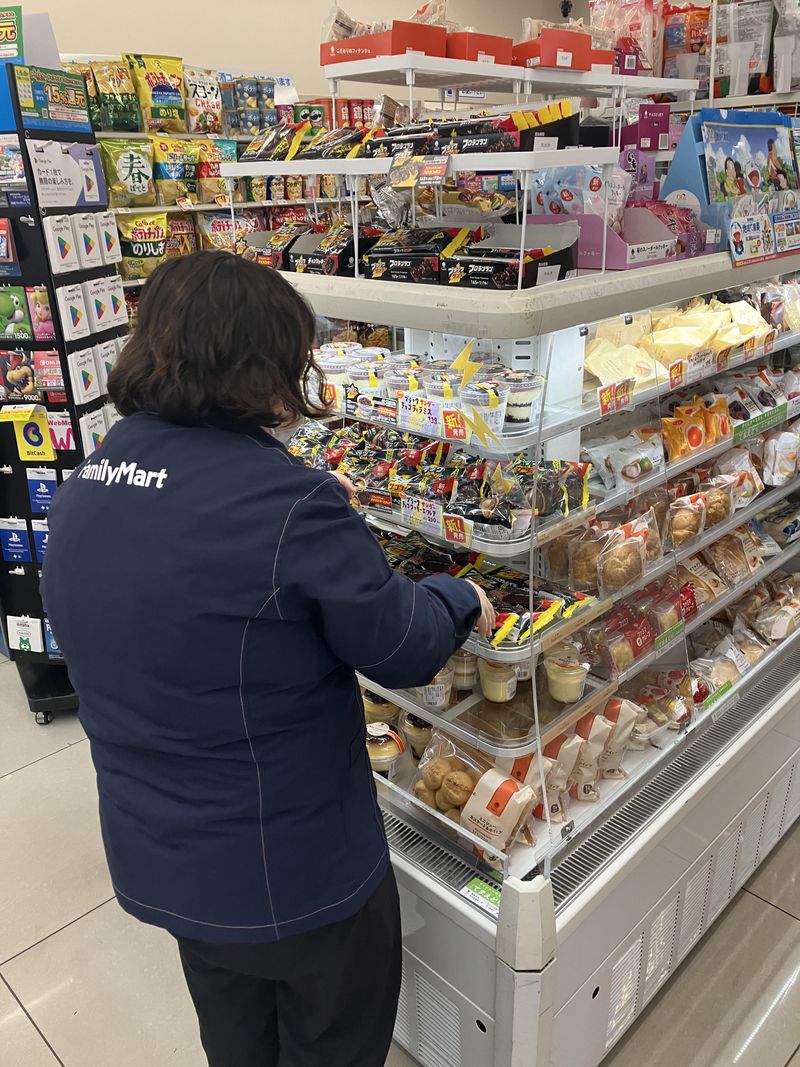 ファミリーマート世田谷新町三丁目店のアルバイト・バイト求人情報-03