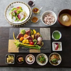 やさい家めい 表参道ヒルズのアルバイト・バイト求人情報-03