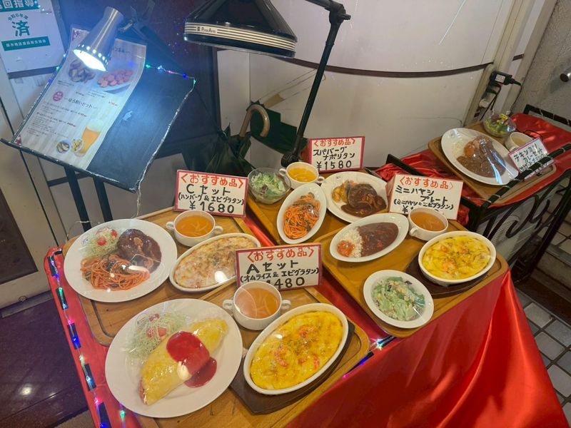 Cafe&Brasserie BONのアルバイト・バイト求人情報-02