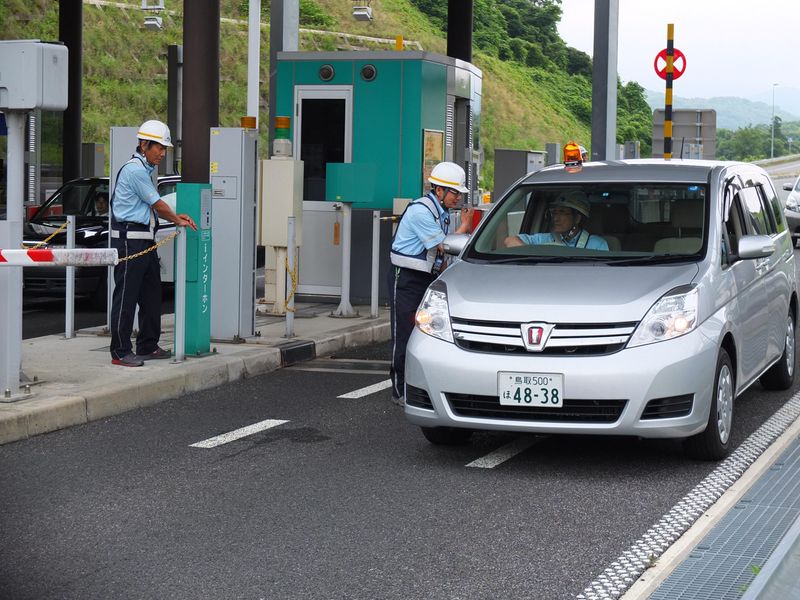 西日本高速道路サービス中国株式会社　埴生料金所の求人情報