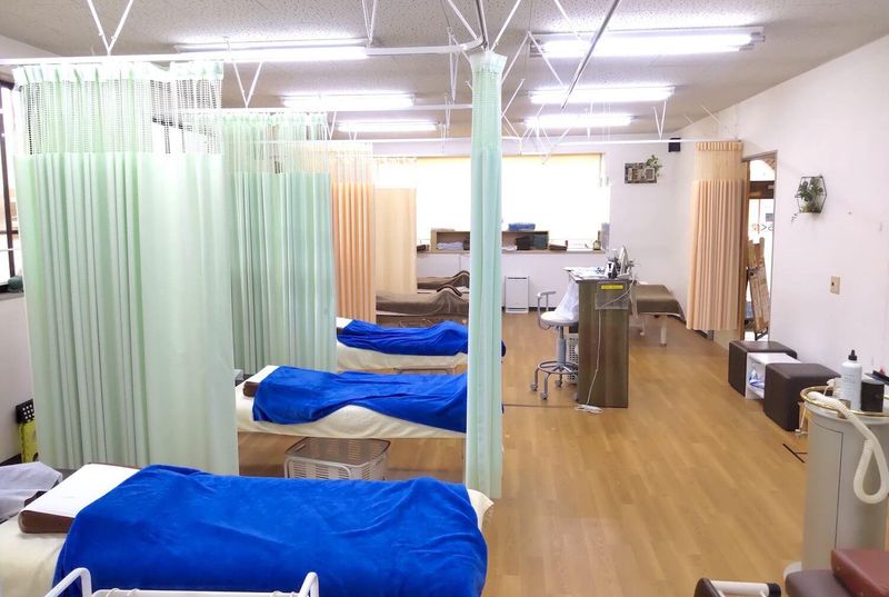 接骨院らくらく堂　ほぐし処りらく堂のアルバイト・バイト求人情報-03