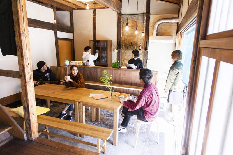 Fukuoka Guesthouse HIVE&SHIP&CAMP(フクオカ ゲストハウス ハイブ&シップ&キャンプ)のアルバイト・バイト求人情報-04