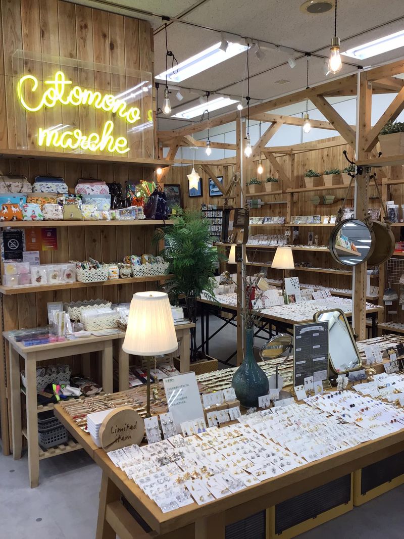 コトモノマルシェ　ハンズ新宿店のアルバイト・バイト求人情報-01
