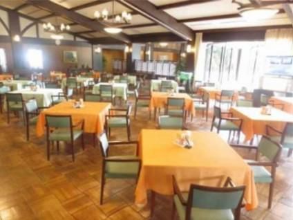 ワシントンホテル株式会社/三好カントリー俱楽部内のレストランのアルバイト・バイト求人情報-01