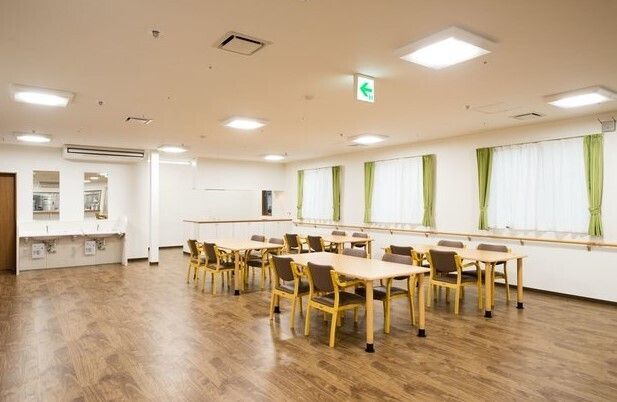 エミテラス株式会社　エミテラスのアルバイト・バイト求人情報-03