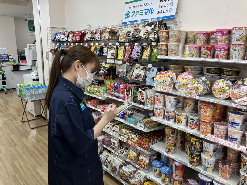 ファミリーマート市立四日市病院店のアルバイト・バイト求人情報-03
