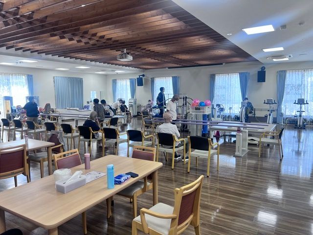 医療法人健愛会　介護老人保健施設ずずらんのアルバイト・バイト求人情報-02