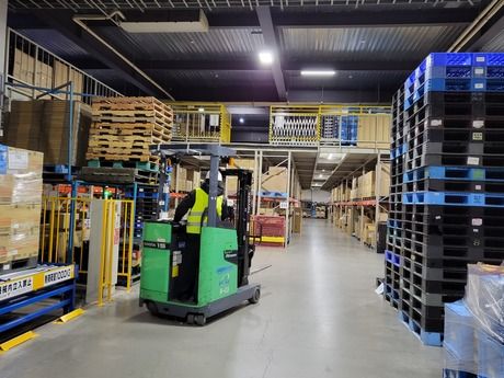 篠崎運輸　岩槻主幹営業所　業務課のアルバイト・バイト求人情報-03