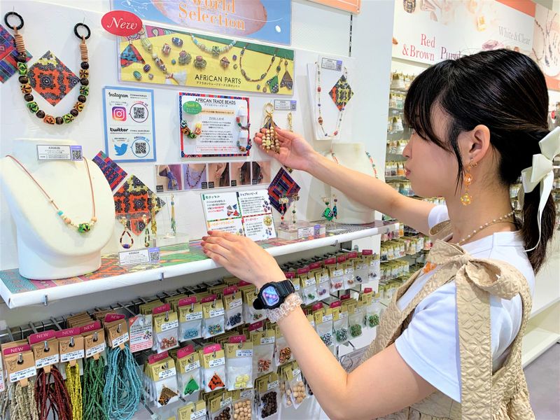 貴和製作所　浅草橋クリスタル館のアルバイト・バイト求人情報-05
