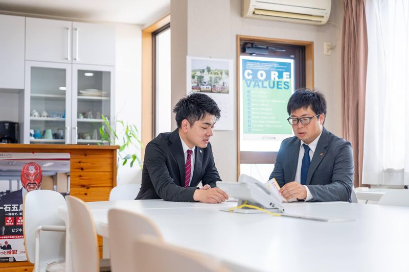 株式会社三友企画