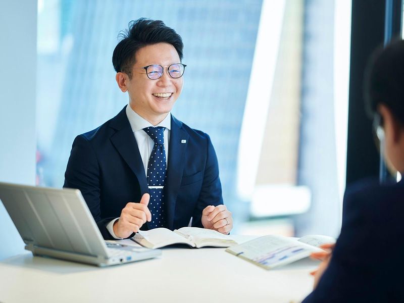 H.U.グループホールディングス株式会社