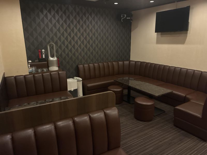 LOUNGE GRUEのアルバイト・バイト求人情報-04