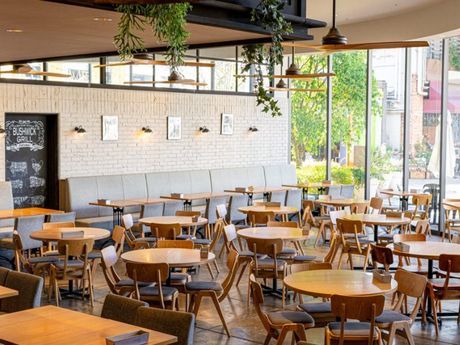 BUSHWIC GRILL さいたま新都心コクーンシティ店の求人・転職情報