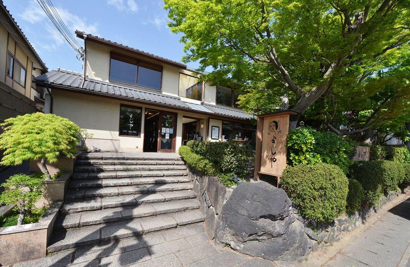よーじやカフェ 嵯峨野嵐山店のアルバイト・バイト求人情報-02