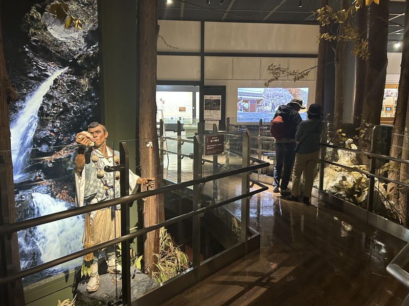 公益財団法人上山城郷土資料館のアルバイト・バイト求人情報-02