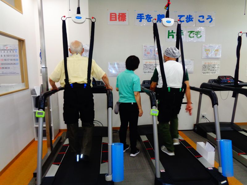 株式会社むさしのグランドホテル(勤務地:レッツ倶楽部　ウォーク&SPA伊奈町学園)のアルバイト・バイト求人情報-02
