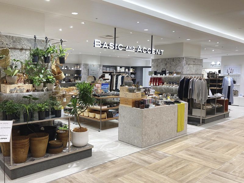 BASIC AND ACCENT　なんばパークスのアルバイト・バイト求人情報-04