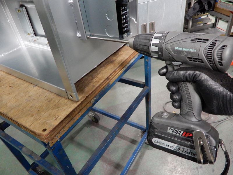 クリフ株式会社　山梨工場のアルバイト・バイト求人情報-03