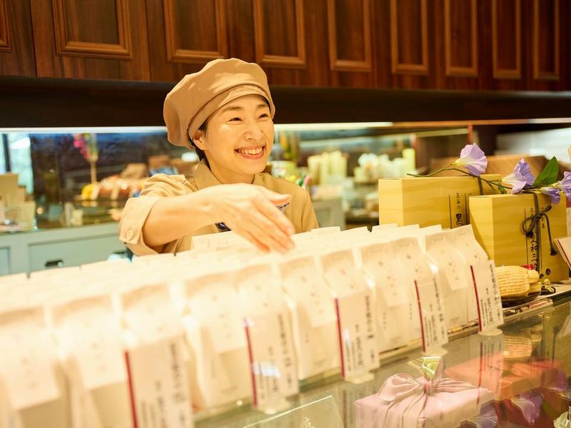 ケーキハウスショウタニ　大丸神戸店のアルバイト・バイト求人情報-02