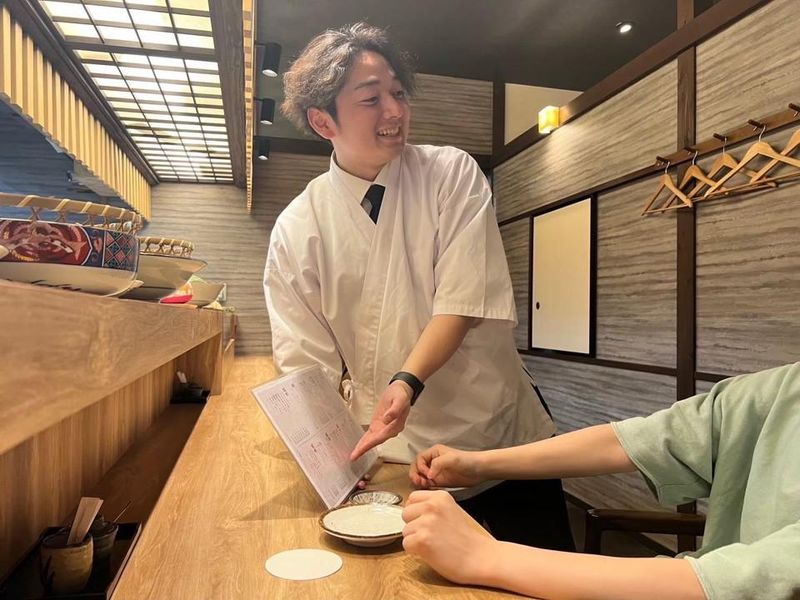 個室炉端よろずやのアルバイト・バイト求人情報-02