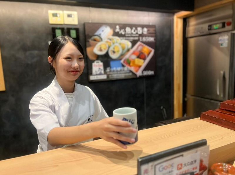 元祖ぶっち切り寿司　魚心　心斎橋店のアルバイト・バイト求人情報-03