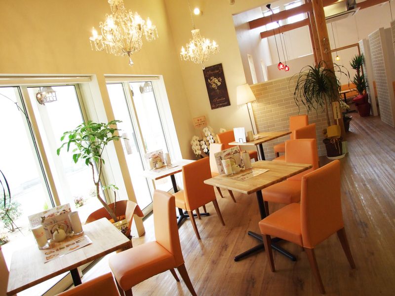 アーリーブルーメル旭町店のアルバイト・バイト求人情報-03