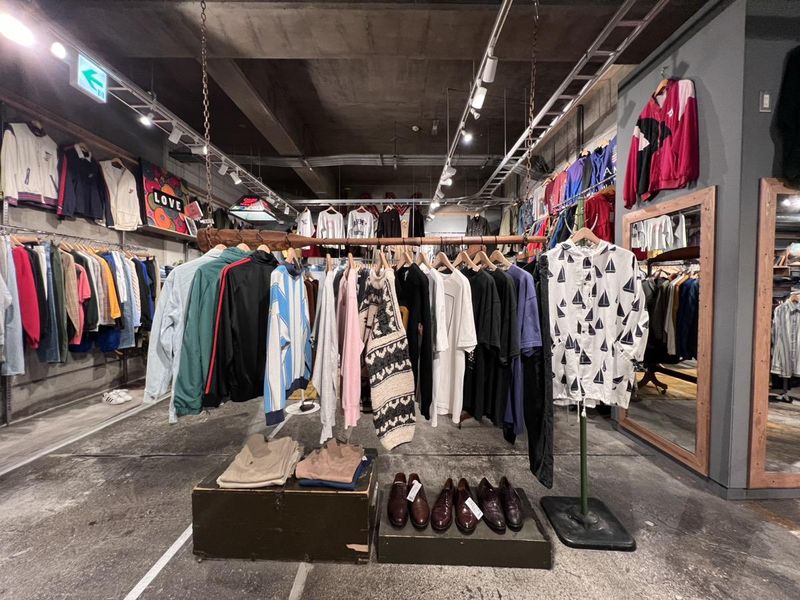 古着屋JAM 心斎橋店のアルバイト・バイト求人情報-02