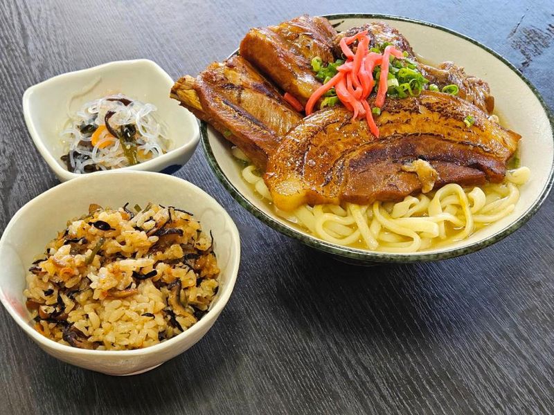 レストランちむどんどんのアルバイト・バイト求人情報-05