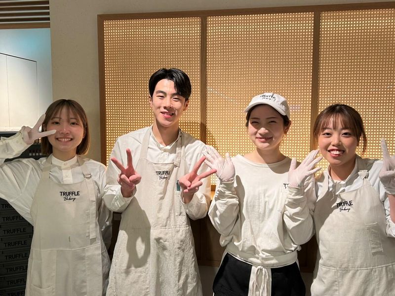 株式会社ドレステーブル(Truffle BAKERY 平尾 FACTORY)のアルバイト・バイト求人情報-04