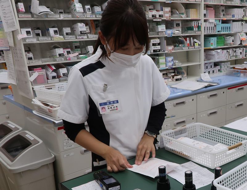 会営いな薬局の求人・転職情報-01