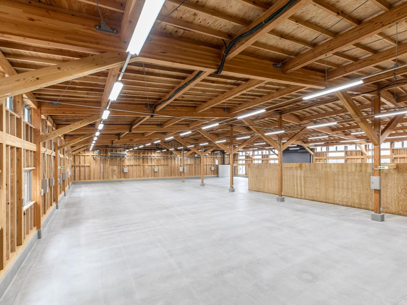 株式会社万建設興業