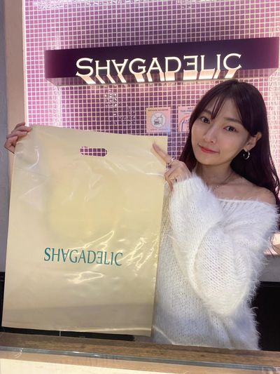 元買取アパレル定員　大学生 火曜日に注文した織戸さんのTシャツが来ました🤗 ウチでは女性陣
