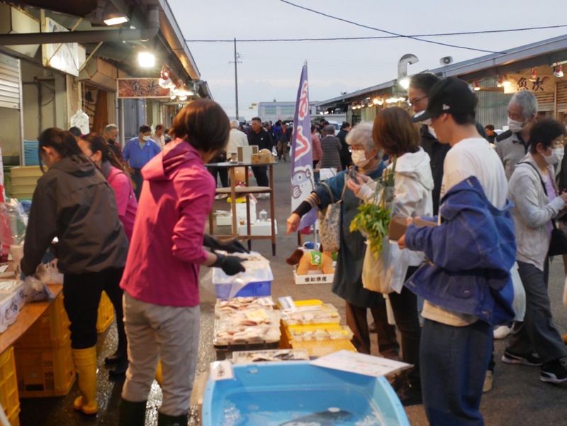 株式会社丸十竹内【三河一色さかな村店】