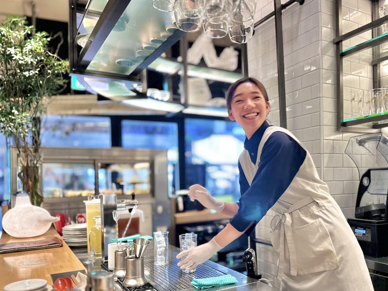 株式会社チームバリスタ　餃子といえば　芭莉龍〜バリロン〜のアルバイト・バイト求人情報-01