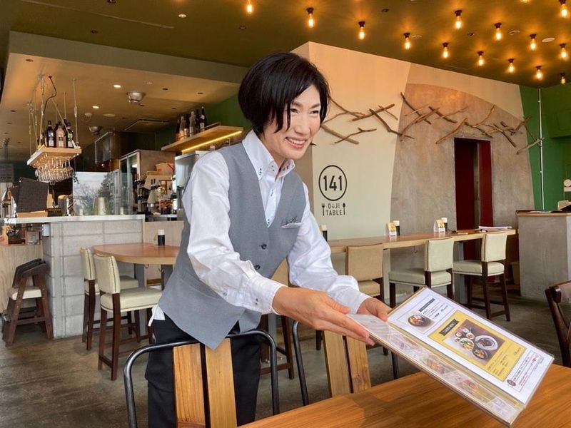 141　OUJI　TABLEのアルバイト・バイト求人情報-03
