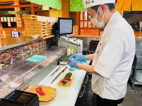 沼津魚がし鮨 流れ鮨　下土狩店　正社員の求人情報