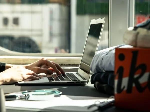 株式会社未来ガ驚喜研究所のアルバイト・バイト求人情報-02