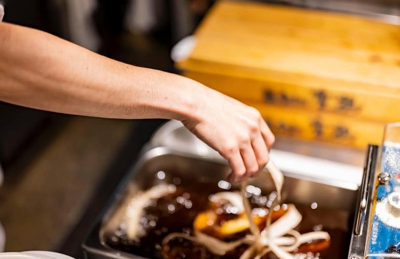 鶏soba 座銀 kitte丸の内店のアルバイト・バイト求人情報-04