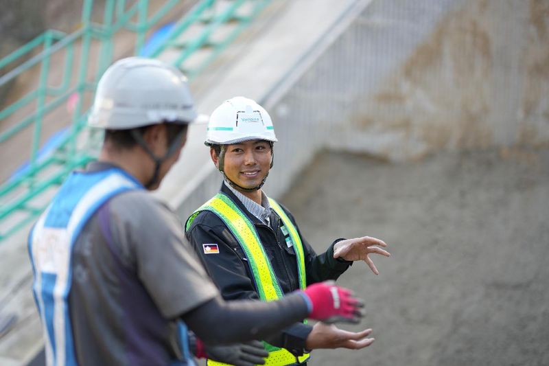 株式会社ヤマウラ