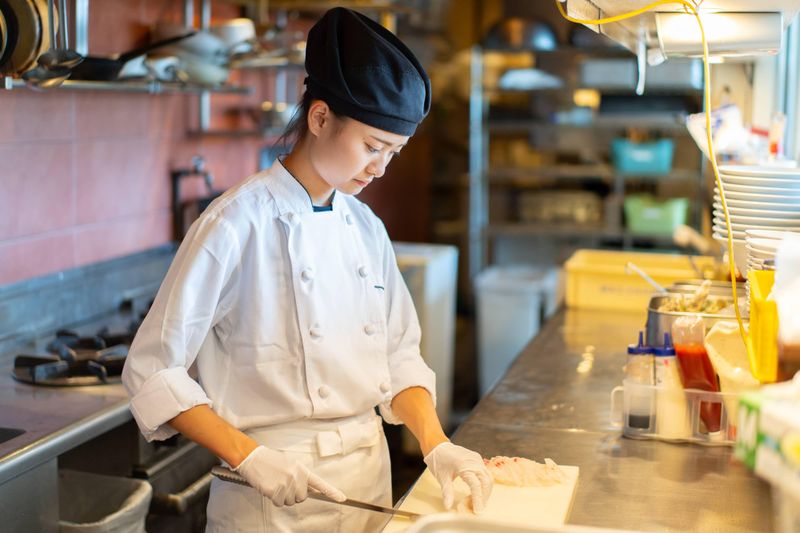 8TH SEA OYSTER 渋谷ヒカリエ店のアルバイト・バイト求人情報-03