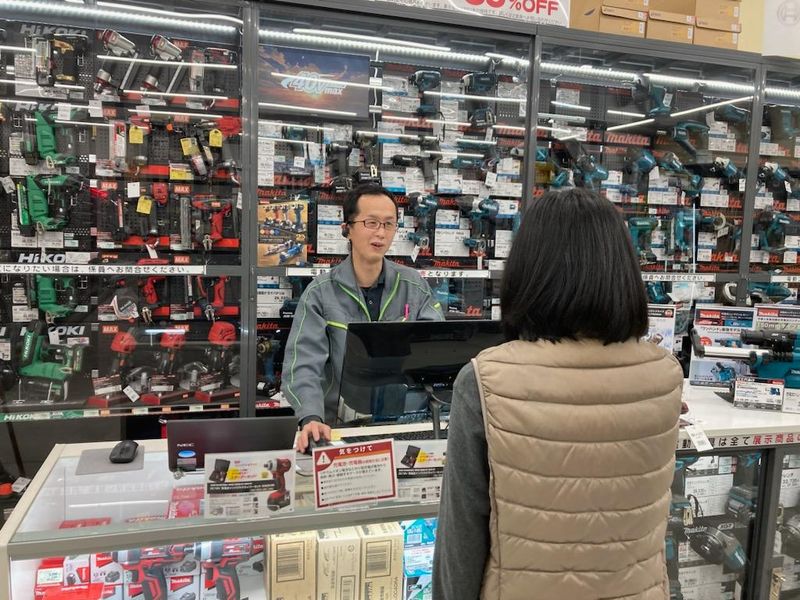 ロイヤルプロ 尾張旭店のアルバイト・バイト求人情報-01