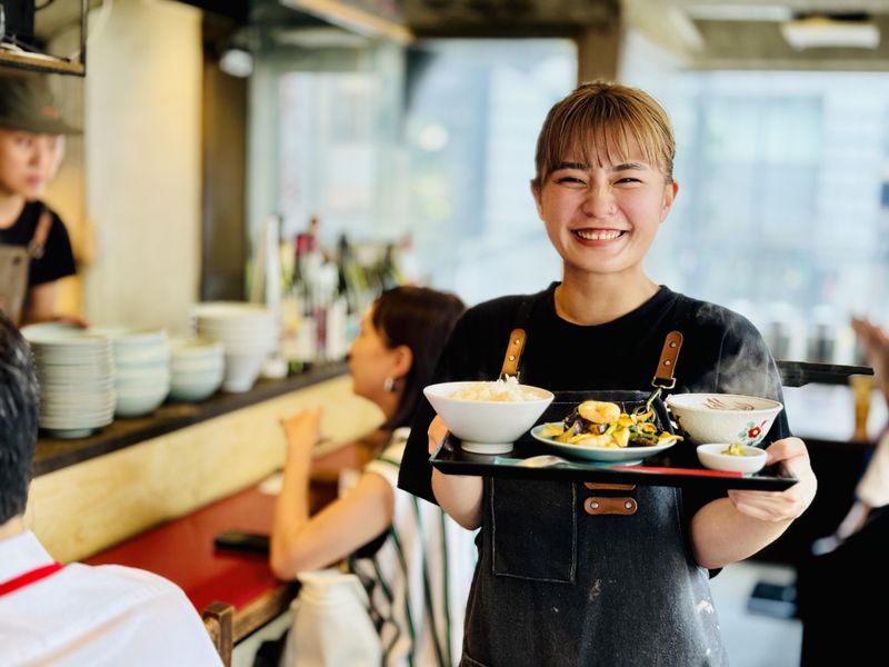獅天鶏飯(シテンケイハン)のアルバイト・バイト求人情報-02