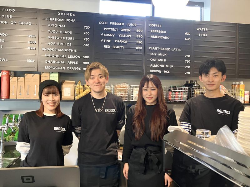 BROOKS Greenlit Cafe Minami Aoyamaのアルバイト・バイト求人情報-01