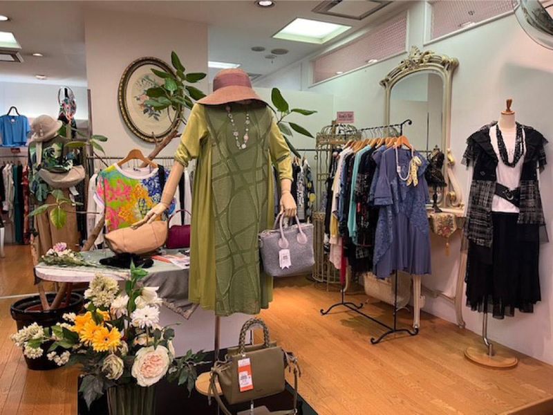 「ルーシーローゼ」広島店のアルバイト・バイト求人情報-03