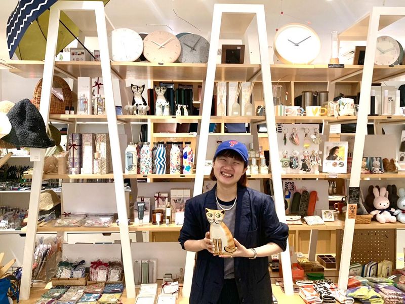 Neue　タカシマヤゲートタワーモール店のアルバイト・バイト求人情報-02