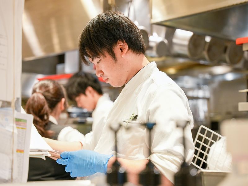 俺のフレンチ梅田のアルバイト・バイト求人情報-02
